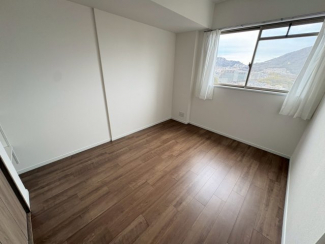 ゆったりした洋室です