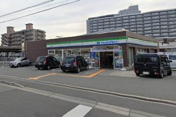 ファミリーマート神屋町南店まで390m