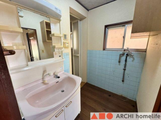 温水洗浄便座のお手洗い※リフォーム前※ウォシュレット交換渡し