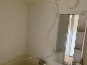 松山市東長戸３丁目のアパートの画像