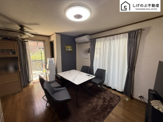 家族の食事や団らんのほか、子供を遊ばせたり、友人を招いたりするＬＤＫは住まいの中心。