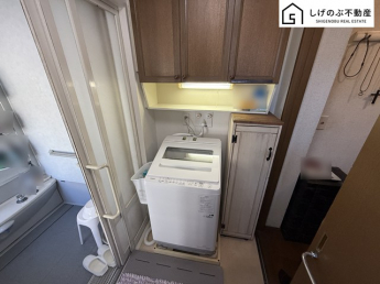 明るく清潔感溢れるサニタリースペース。毎日使う場所だからこそ、快適な空間となっております。