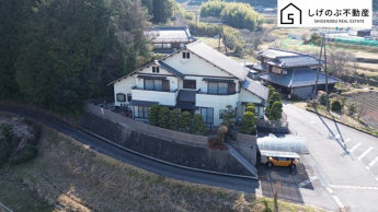 オール電化住宅
5SLDK
駐車3台可(カーポート有り)
サウナがごさいます！
広々としたお庭