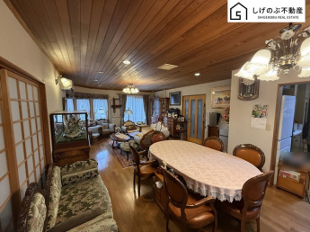 家族の食事や団らんのほか、子供を遊ばせたり、友人を招いたりするＬＤＫは住まいの中心。