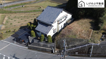 オール電化住宅
5SLDK
駐車3台可(カーポート有り)
サウナがごさいます！
広々としたお庭