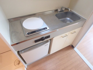 コンパクトなキッチンで掃除もラクラク