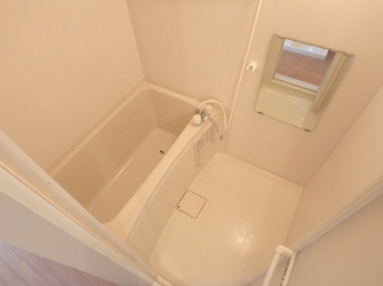 ゆったり過ごせるお風呂です