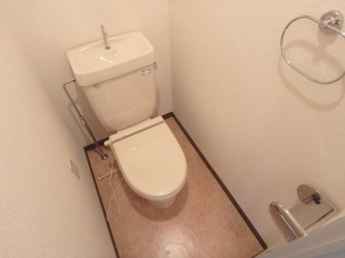 シンプルで使いやすいトイレです