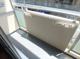 落ち着いた時間を過ごせるバルコニーです