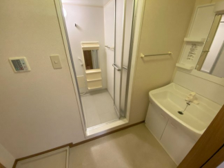 【洗面所】