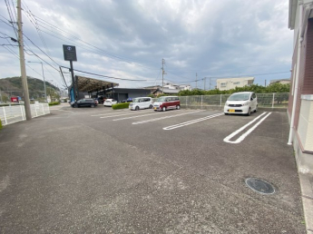 【駐車場】