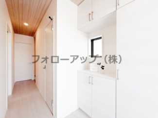 ゆったりとした玄関です