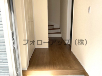 落ち着いた玄関です