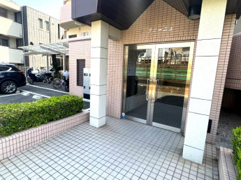 【エントランス】