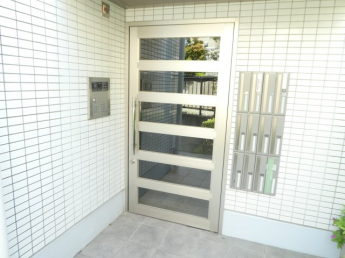 【エントランス】
