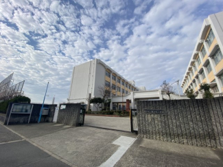 春日台小学校まで約380ｍ