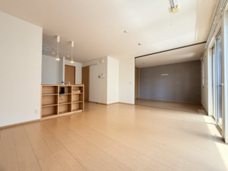 【居間・リビング】