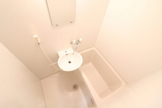 同タイプ物件の為、形状や間取寸法、色調等が実際とは異なります