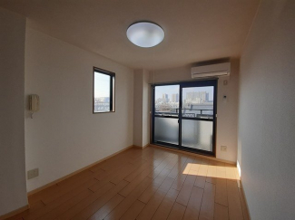 明るい室内です