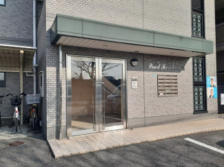 落ち着いたエントランスです