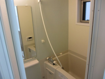 日々の疲れを癒すお風呂付です