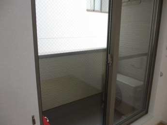 外からの目が気にならないバルコニーで洗濯物が干せます