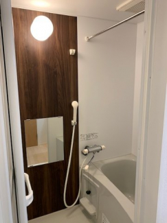 落ち着いた空間のお風呂です