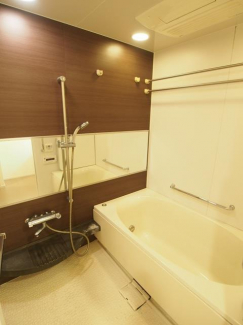 ゆったり過ごせるお風呂です