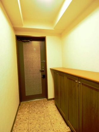 毎日通る玄関はこちらです