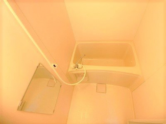 日々の疲れを癒すお風呂付です