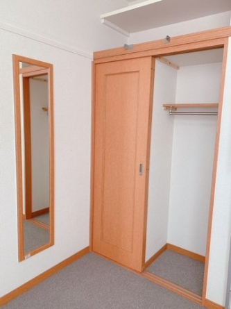 明るい色調の室内です