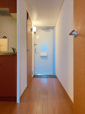 毎日通る玄関はこちらです