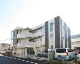 落ち着いた雰囲気の外観です