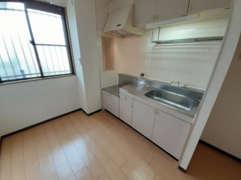 コンパクトなキッチンで掃除もラクラク