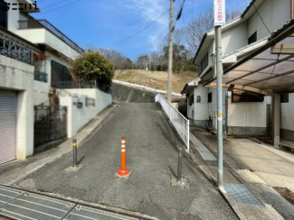 【前面道路含む現地写真】