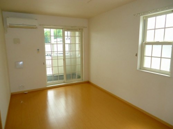 こちらのリビングで趣味の時間をお楽しみください