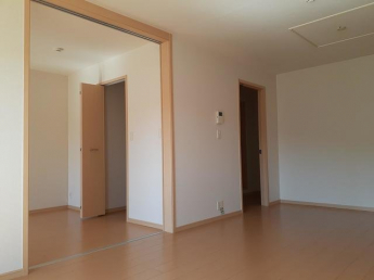 こちらのリビングで趣味の時間をお楽しみください