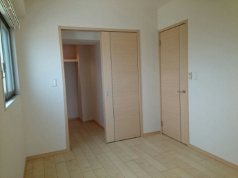 明るい室内です