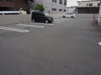 駐車場に車を止められます