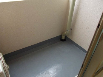 開放的で明るい空間を演出してくれるバルコニーです