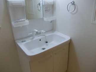 コンパクトで使いやすい洗面所