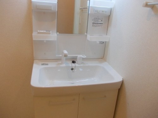 コンパクトで使いやすい洗面所