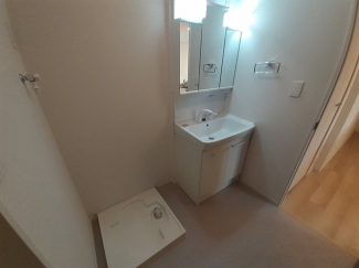 コンパクトで使いやすい洗面所