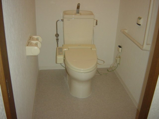 シャワー付トイレ