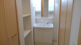 忙しい朝には欠かせない洗面所です