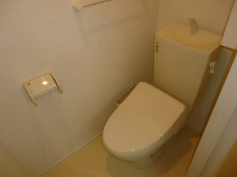 コンパクトで使いやすいトイレです