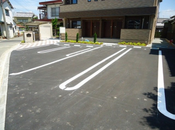 駐車場に車を止められます