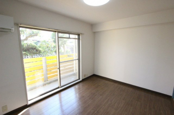 こちらの居間で趣味の時間をお楽しみください