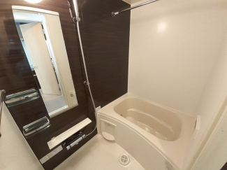 落ち着いた空間のお風呂です