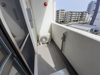 開放的で明るい空間を演出してくれるバルコニーです